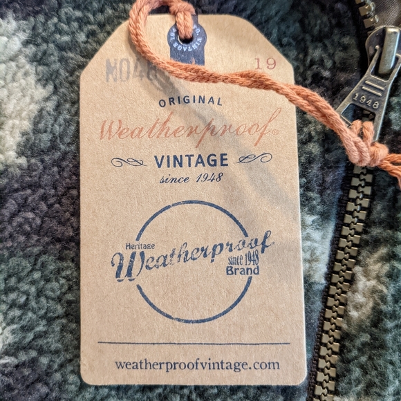 Men's,NWT, Fleece camo, zip vest, small, brown quilted lining - Picture 4 of 8